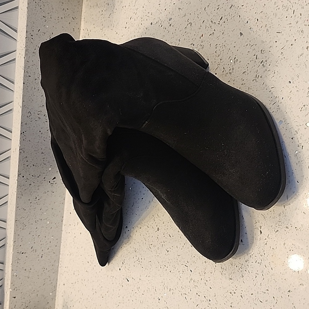 Black Knee high boot